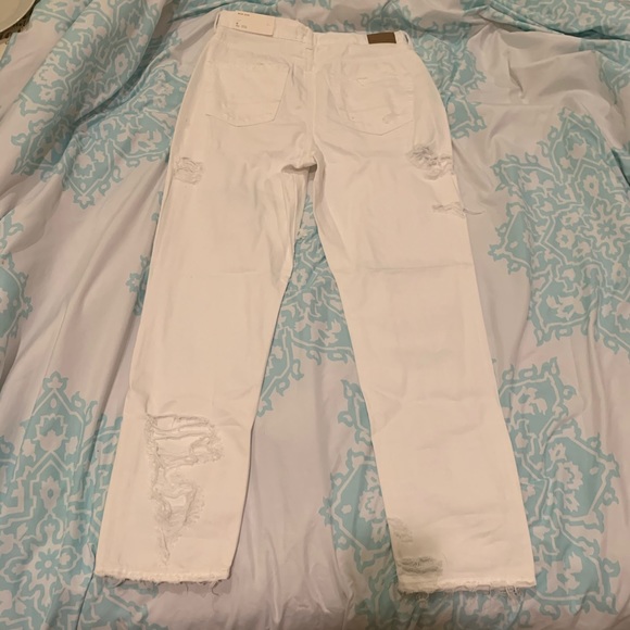 American Eagle Mom Jean - Picture 6 of 16